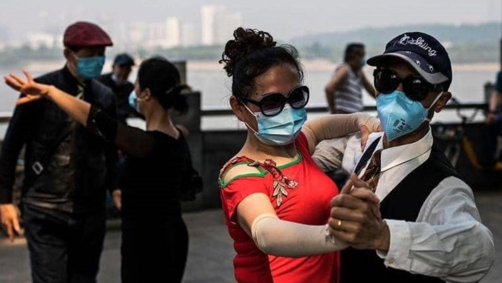 انطلاق "العطلة" في الصين.. مع تسجيل إصابة جديدة "وافدة" بكورونا وانتعاش "غير مسبوق" للسياحة الداخلية