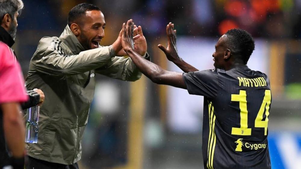 ماتويدي متحدثا مع المهدي بنعطية في "بث مباشر": "تجربتي مع فيروس كورونا كانت صعبة ونتمنى أن ينتهي الوباء قريبا"