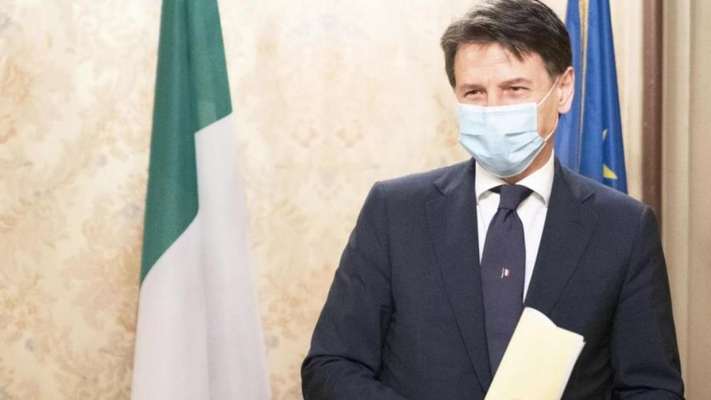 رئيس وزراء إيطاليا: "يمكننا قضاء الصيف في الشواطئ وليس في الحجر الصحي"
