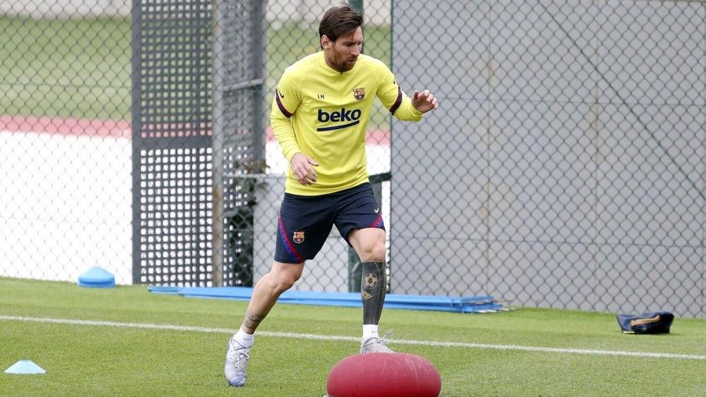 ميسي : "سيتين أساء فهم تصريحاتي.. ما قدمناه في دوري الأبطال قبل التوقف لم يكن كافيا للفوز به"