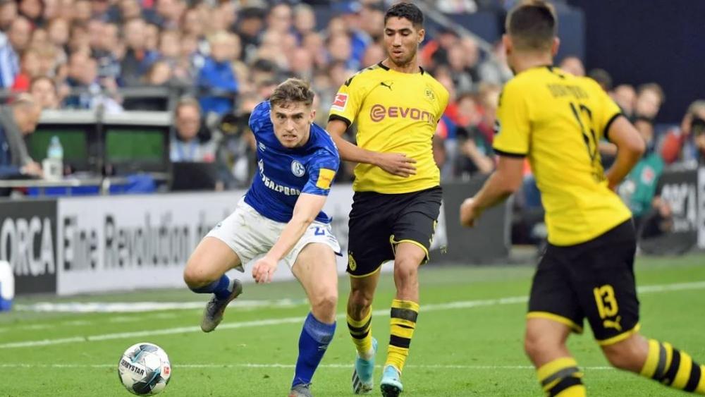 "ديربي الرور" يعلن عودة كرة القدم للدوران في ملاعب أوروبا .. والمواجهة تعرف حضور حكيمي  كـ"أساسي" و احتمالية تواجد أمين حارث