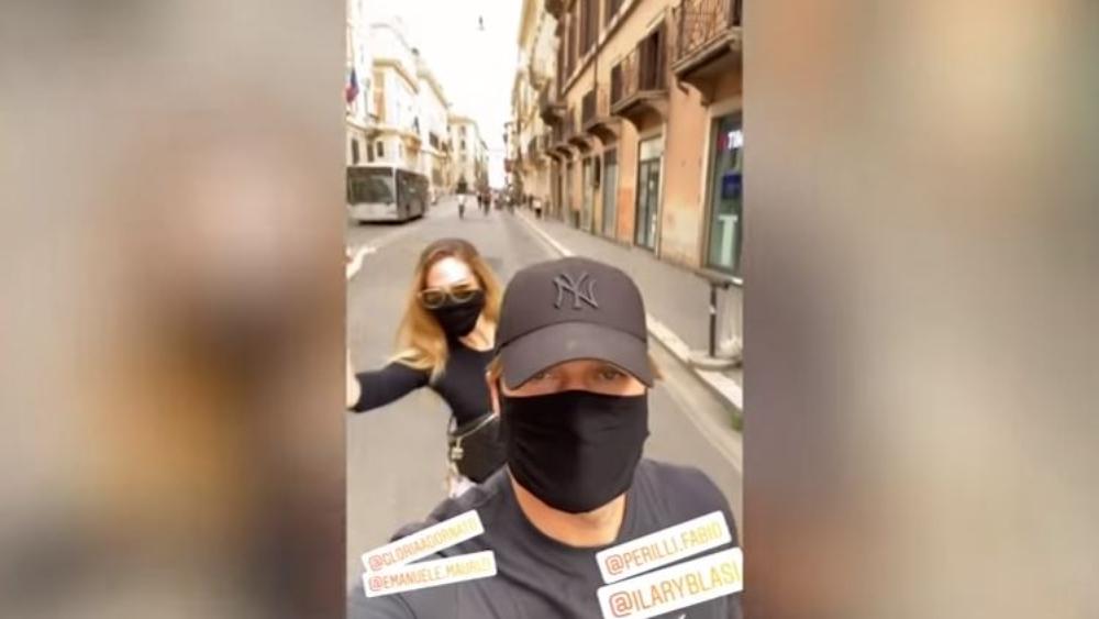 توتي: "حققت أمنية غالية بسبب كورونا بعد أن تجولت رفقة زوجتي في شوارع روما دون أن يتعرف علينا أحد..!"