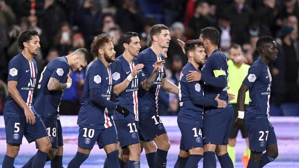 سان جيرمان "يضغط" على نجومه لتقليص رواتبهم بعد رفضهم التفاوض مع الإدارة