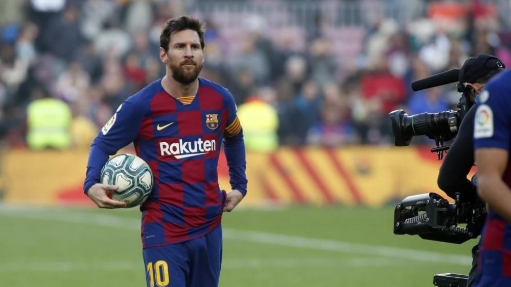 ميسي: "أردت مغادرة إسبانيا وليس نادي برشلونة .. ولا رغبة لي في تغيير أصدقائي"