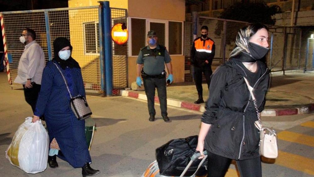 المغرب يفتح الحدود في وجه دفعة ثالثة من مواطنيه العالقين بسبتة المحتلة البالغ عددهم 37