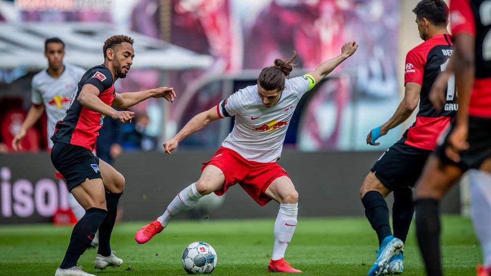 هيرتا برلين يفرض التعادل على لايبزج ويحرمه من فرصة الصعود للمركز الثاني