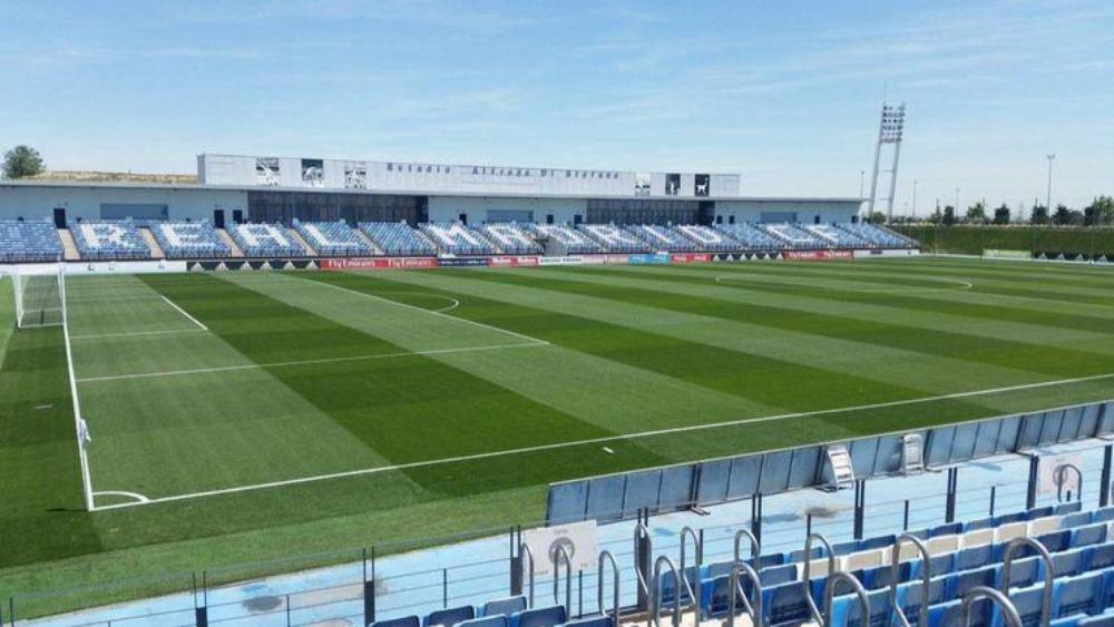 بيريز يؤكد إقامة مباريات ريال مدريد في الليجا على ملعب "دي ستيفانو"