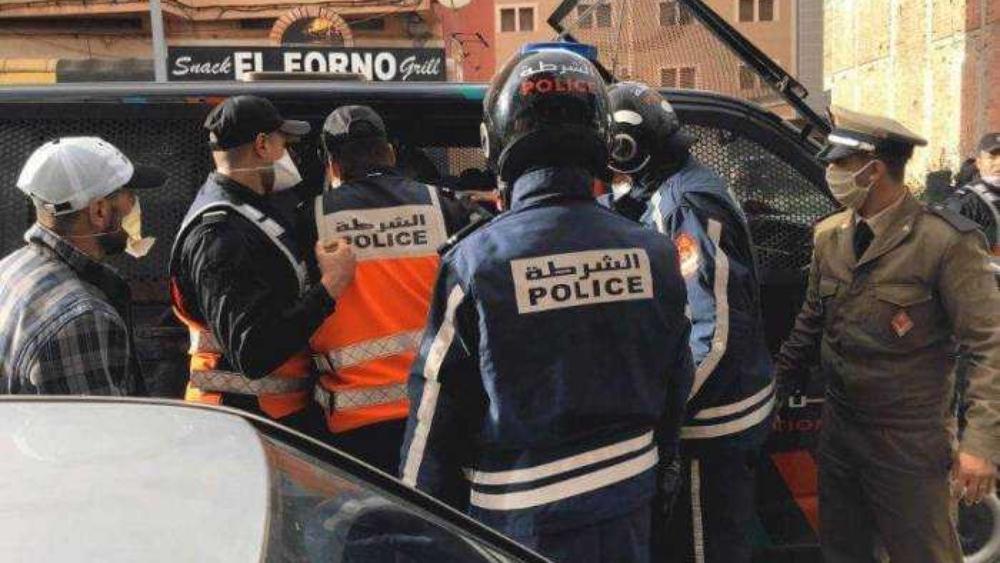 خاص/ الأمن والسلطة يقتحمون مقر نادٍ مغربي و يوقفون تداريب فريقِه ويوبّخون لاعبيه!