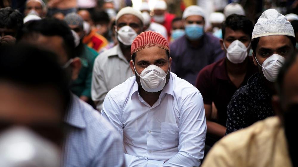 بعد عدة أسابيع من غلقها بسبب الوباء .. بلدان عربية عديدة تعيد فتح مساجدها يومه الجمعة