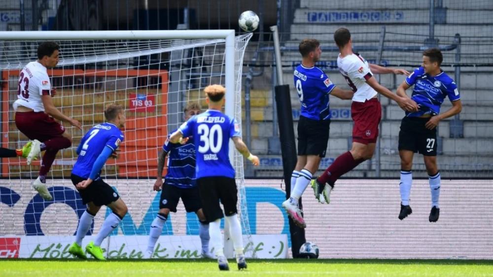 أرمينيا بيلفيلد يقترب من الصعود لدوري الدرجة الأولى الألماني