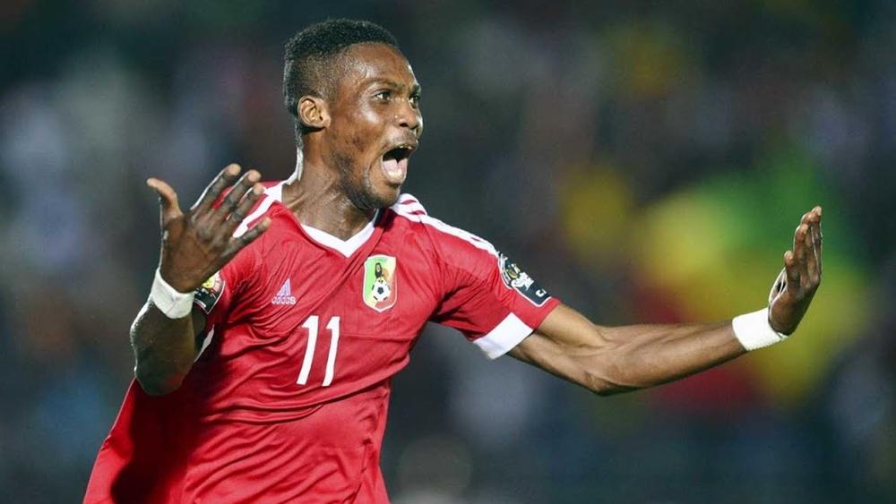 تقارير | "الفيفا" تنصف أونداما .. و يوسفية برشيد مهدد بالحرمان من الإنتدابات في حال عدم دفع مبلغ 417 ألف درهم للكونغولي في أقل من 45 يوما