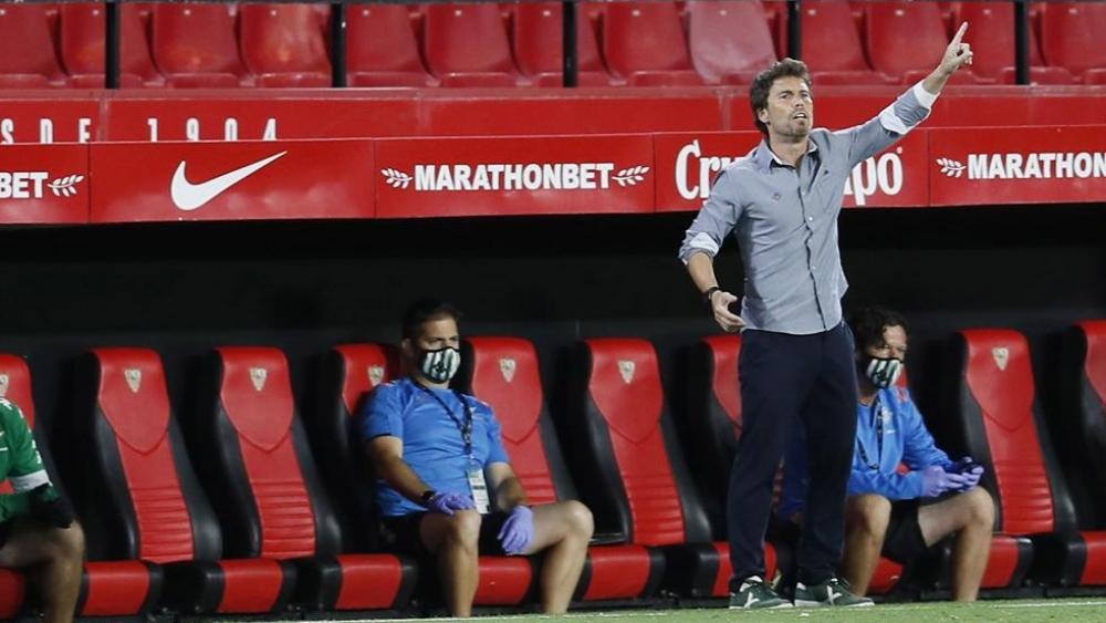 مدرب ريال بيتيس: "كنا نعرف أننا سنعاني بعد فترة طويلة من التوقف"