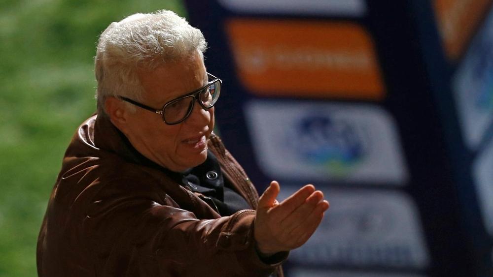 مرتضى منصور بعد التجديد لكارتيرون: "الزمالك يمتلك الكثير من الأموال.. ليس مثل آخرين ينتظرون قيام أحد الأشخاص بتحويل الأموال إليهم!"