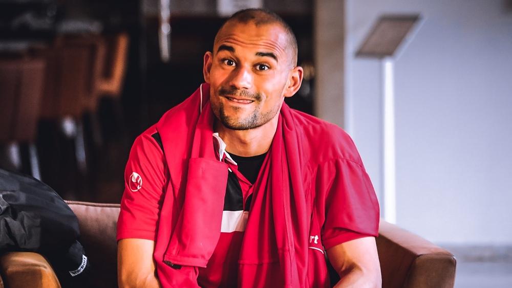 الحارس أمسيف يفاضل بين التجديد للفتح أو قبول أحد عروض أندية القسم الوطني الأول