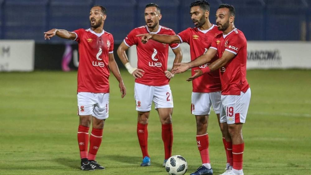 رغم أزمة كورونا.. وزير الرياضة المصري يعلن عودة "النشاط الكروي" وموعد استئناف "تدريبات الأندية"