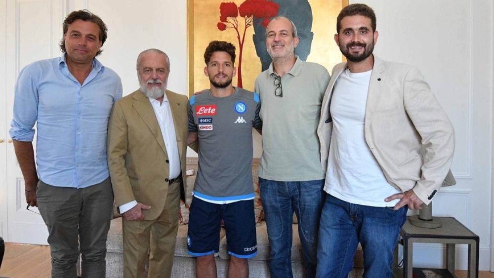 رسميا | نابولي يمدد عقد نجمه البلجيكي دريس ميرتينز