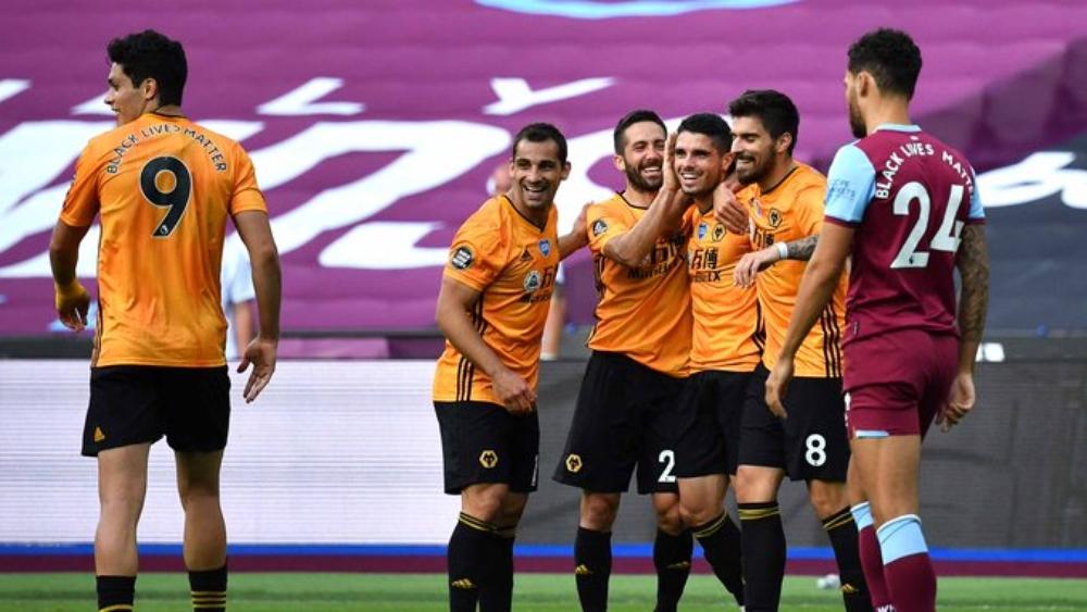 وولفرهامبتون يهزم وست هام بثنائية ويواصل منافسته على المراكز الأوروبية