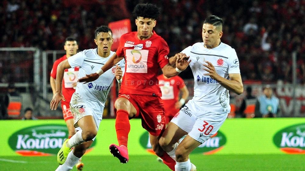 اجتماع للمكتب المديري للجامعة مع أندية القسم الوطني الأول و الثاني قبل الحسم في مصير البطولة الاحترافية