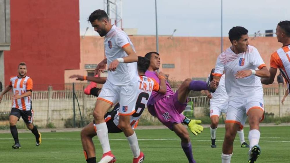 أندية الهواة والكرة النسوية و"الفوتصال" تعود للتداريب في 15 يوليوز .. وتستأنف منافساتها في 15 غشت