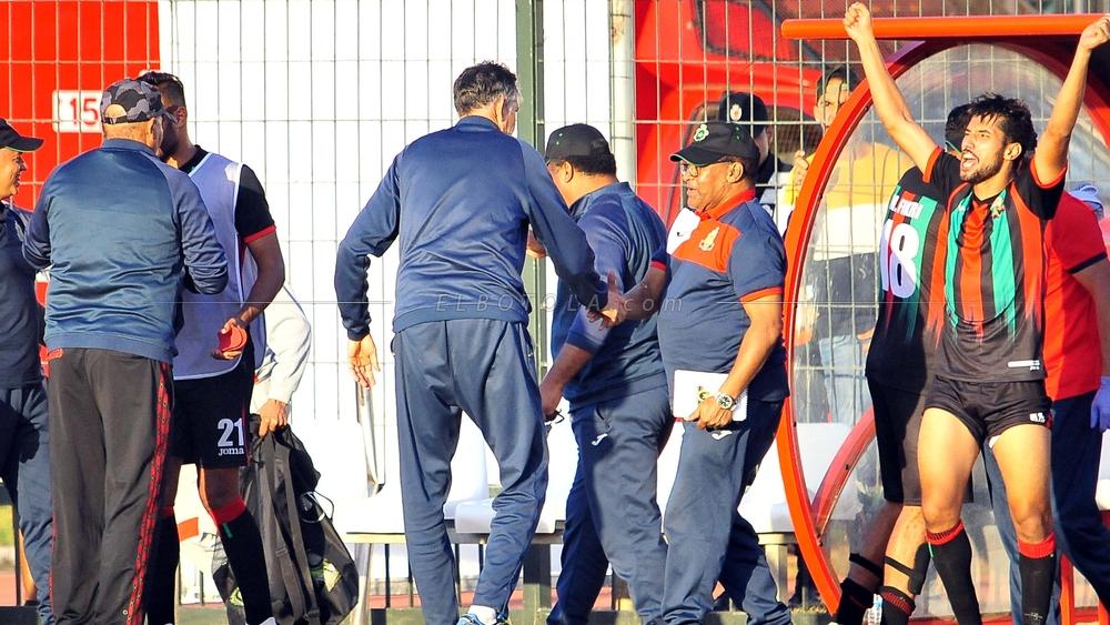 الجيش الملكي يعقد اجتماعا تقنياً غدا الأربعاء .. وفحوصات فيروس "كورونا" تُجرى الخميس القادم