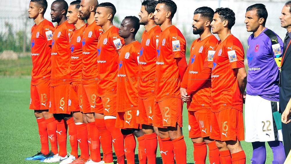 إجتماع "جاف" لإدارة الكوكب المراكشي يثير سخط لاعبي الفريق بسبب مستحقاتهم المادية!