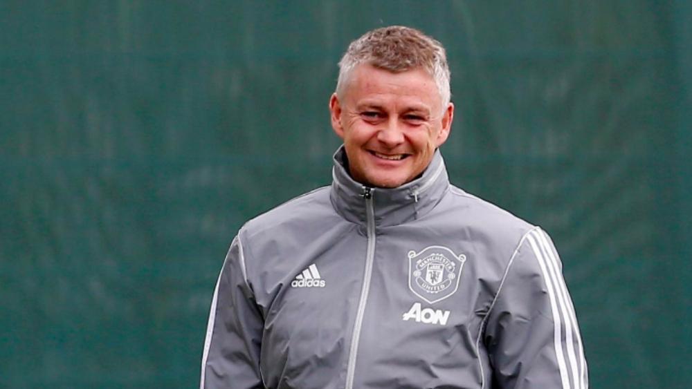 سولشاير يعترف بتفكيره في ضم مهاجم جديد لمانشستر يونايتد