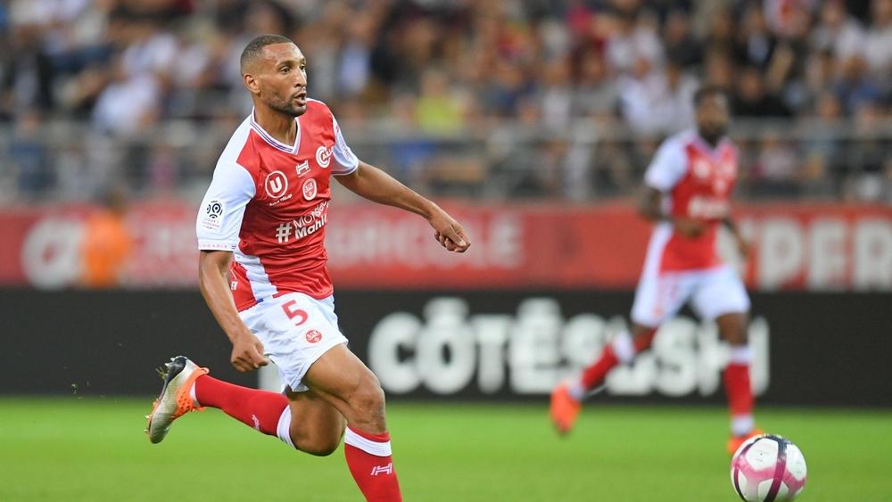 جائزة مارك فيفيان .. المغربي يونس عبد الحميد ثالث أفضل لاعب أفريقي بالدوري الفرنسي