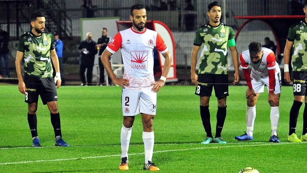 سكومة يُقرر بين الاستمرار في "البطولة المغربية" أو الانتقال للخليج