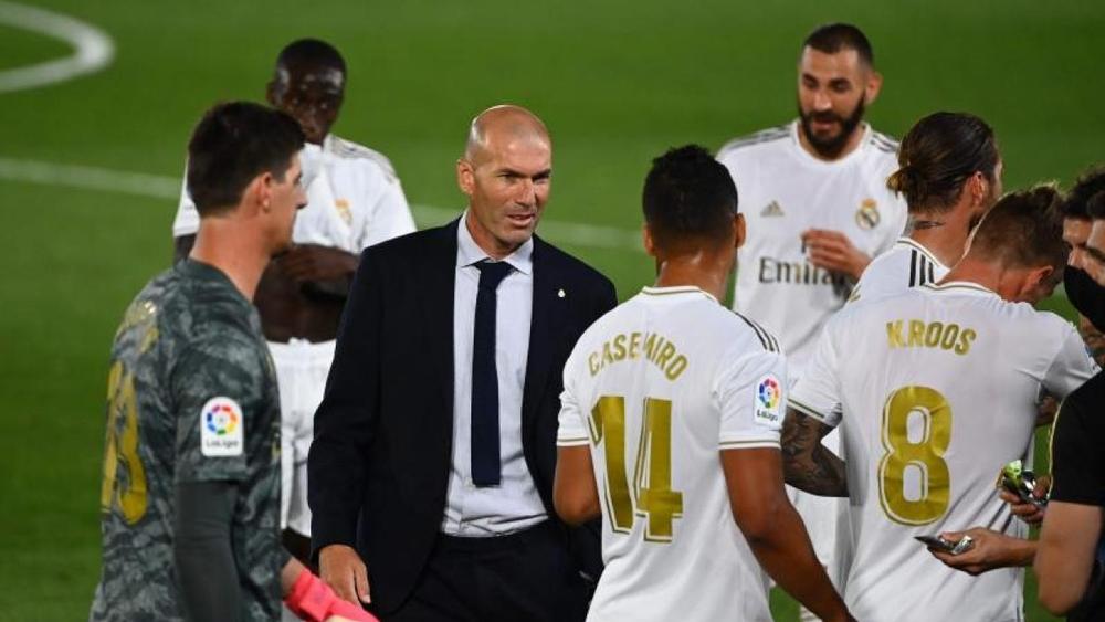 زيدان يصبح ثالث أكبر مدرب يقود ريال مدريد في مباريات "الليغا"