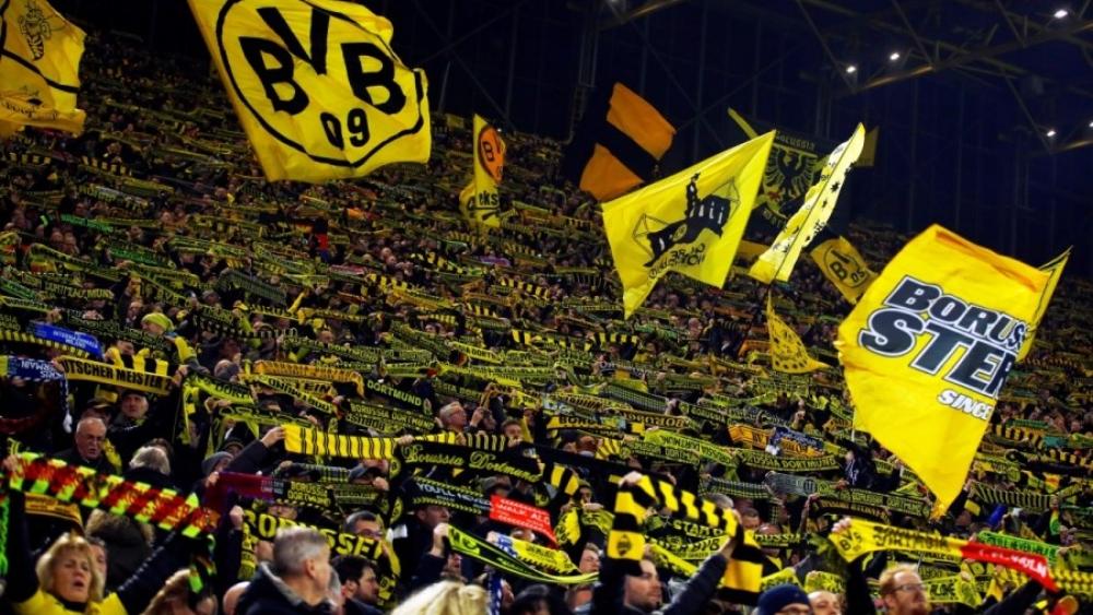 رابطة الدوري الألماني تبدأ العمل لإعادة الجماهير للمدرجات