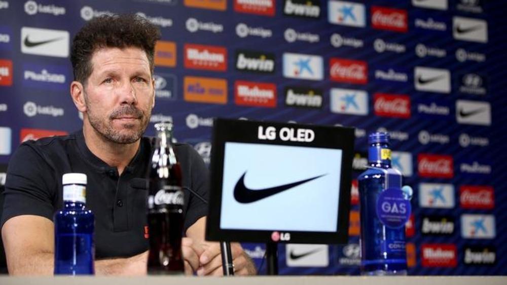 سيميوني: "الـ'VAR' عادلة مع الفرق التي تحقق الانتصارات ومن يحصل على ركلات الجزاء فذلك يعني أنه يهاجم أكثر"