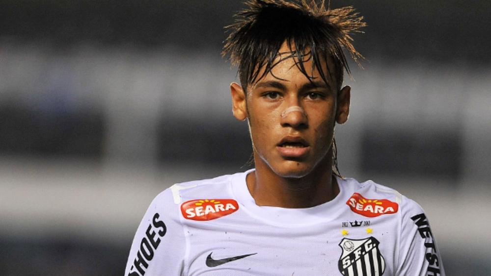 سانتوس يقر بهزيمته في قضية نيمار ويأمل سير برشلونة على نهج ريال مدريد