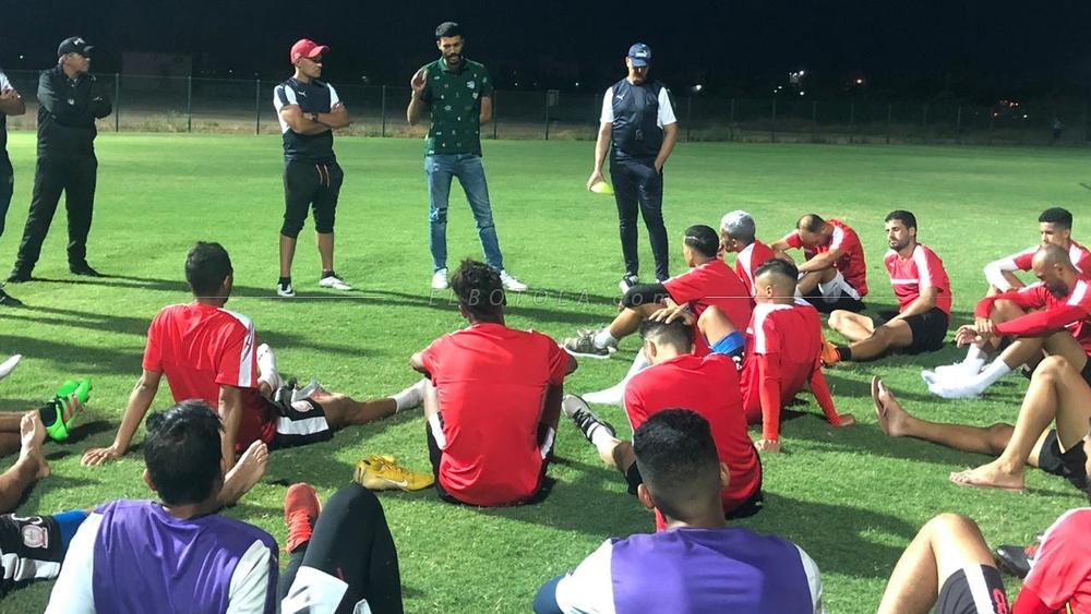 نعيم يجتمع بلاعبيه ويعدهم بصرف مستحقاتهم المادية قريبًا‎