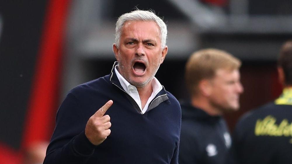 مورينيو يثق في قدرته على قيادة توتنهام للألقاب