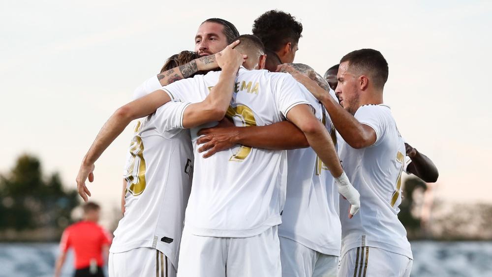 بـ"ثنائية" بنزيما.. ريال مدريد يهزم فياريال ويُحرز لقب "الليغا" للمرة الـ34 في تاريخه