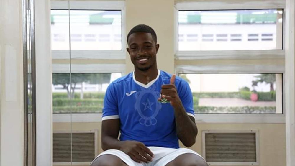 "الكاب -فيردي" بورغيس يتفق مع الجيش الملكي على تجديد عقده لموسميْن