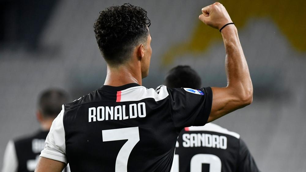 ساري: "عندما يشتم كريستيانو رونالدو رائحة الدماء يصبح مذهلاً"