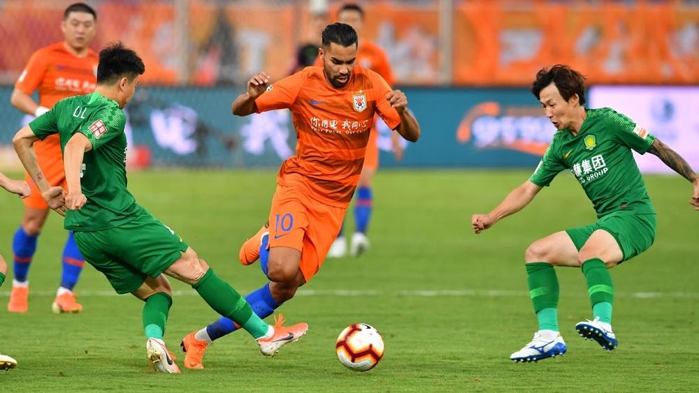 الدوري الصيني ينطلق بعد تأخير دام 6 أشهر