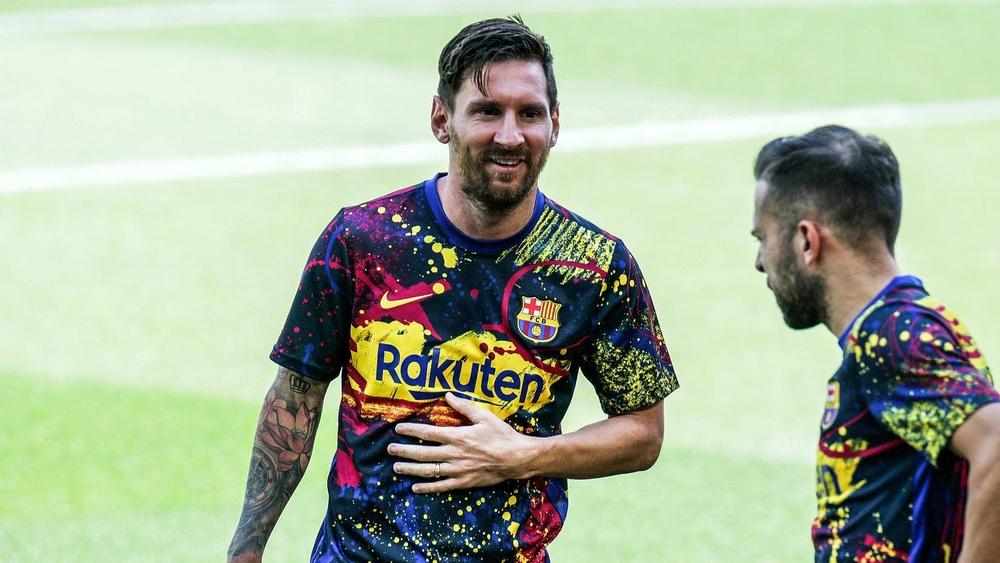 الإنتر ينفي الشائعات حول ميسي وكونتي يؤكد: "لا يوجد مجنون في هذا العالم يرفض تدريب ميسي!"