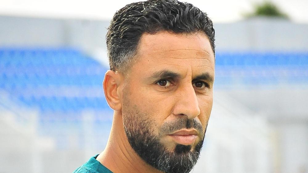 أبو شروان: "الرجاء أضاعت النقاط الثلاث أمام الدفاع الجديدي و من الصعب على اللاعبين أن يكونوا في قمة مستواهم عند أول مباراة"