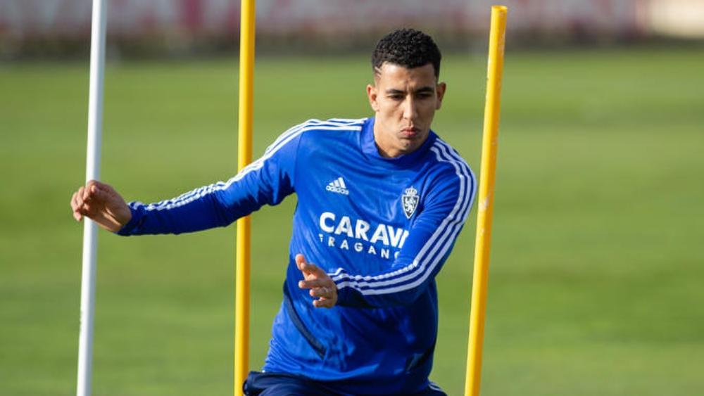 الياميق وجميع لاعبي ريال سرقسطة يدخلون "العزل الصحي" بعد إصابة أحد اللاعبين بفيروس "كورونا"!