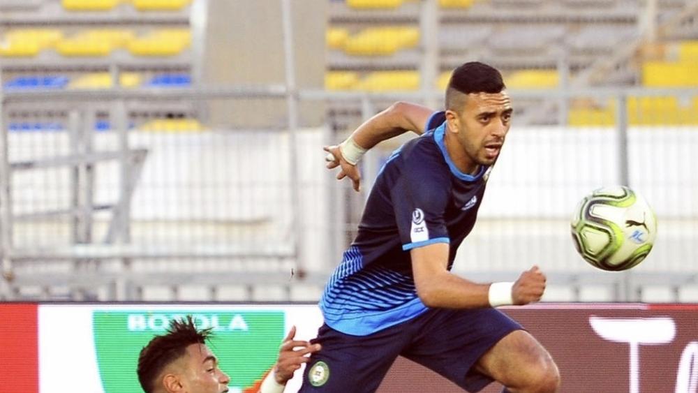 الهجهوج لـ"البطولة": "لم أتوصل بأي عرض لتجديد العقد .. أحترم جماهير خريبكة بشدة لكنني مضطر للبحث عن وجهة أخرى"