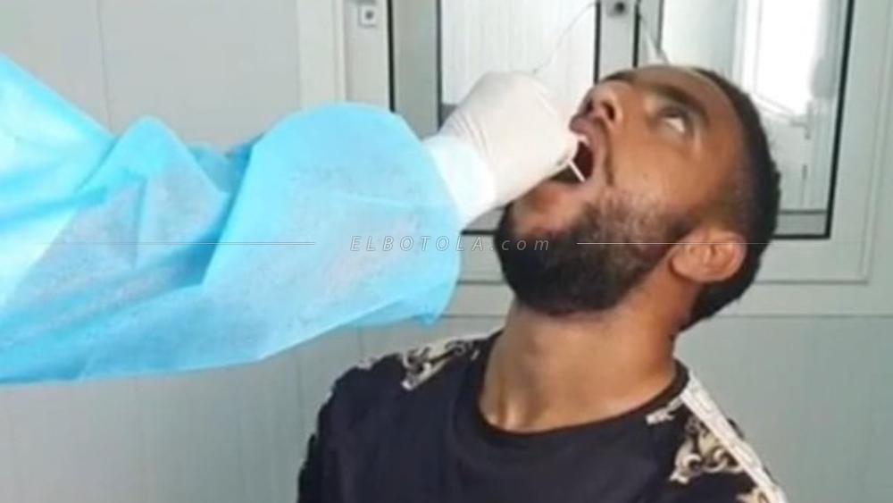 بسبب الشك و خوفا على عائلاتهم..لاعبون في البطولة الإحترافية يخضعون لفحص "كورونا" من مالهم الخاص قبل مخالطة أسرهم