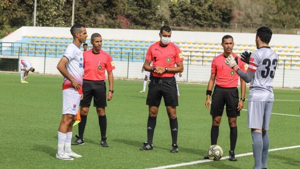 استئناف النشاط الكروي والتساهل في اعتماد "البروتوكول الصحي" .. مقامرة غير محسوبة العواقب !