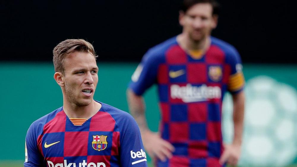 بارتوميو: "آرتور أخبرنا أنه لا يريد العودة لخوض دوري الأبطال.. إنه سلوك غير مقبول وستتم معاقبته"