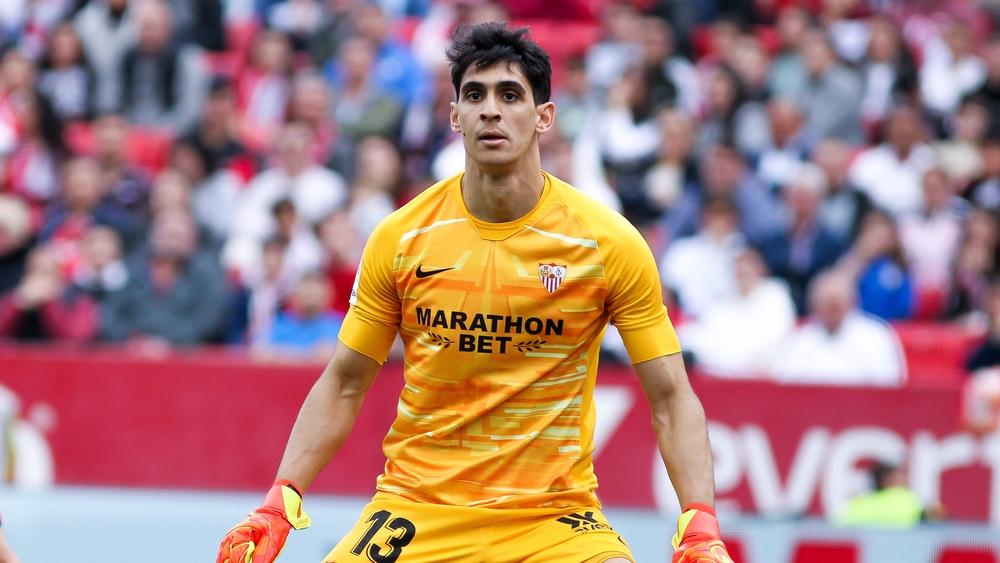 إشبيلية يُراهن على بقاء جيرونا في "السيغوندا" للاحتفاظ بخدمات بونو