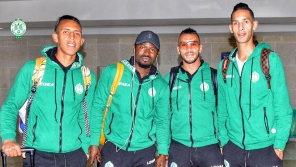 بعثة الرجاء تسافر إلى طنجة عبر "البراق"..و الفريق يخوض حصة تدريبية قبل التوجه إلى تطوان