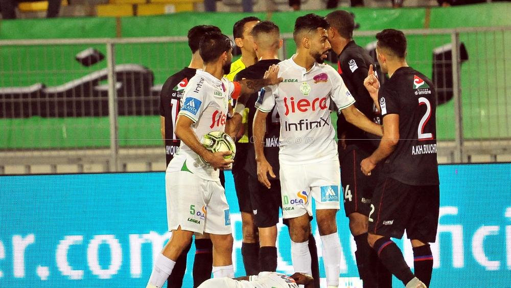 "بطولة العجائب".. بإصرار كبير وتدخلات أكبر مباراة الماط والرجاء تبقى في موعدها بقرار من السلطات بعد رفضهم الأوّلي والإقرار بتأجيلها!