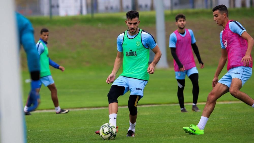 اتحاد طنجة يلغي حصته التدريبية بعد شعور 15 شخصا داخل النادي بأعراض فيروس "كورونا"!