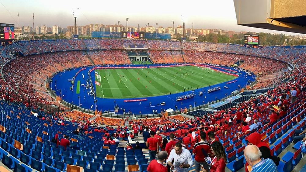 ضغط مصري متواصل على "الكاف".. ومسؤول بملعب القاهرة يردد: "قادرون على استقبال 25 ألف مناصر في إياب دوري الأبطال"